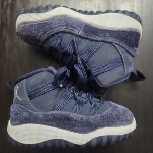 Jordan Blue and White Sneakers Classic Design